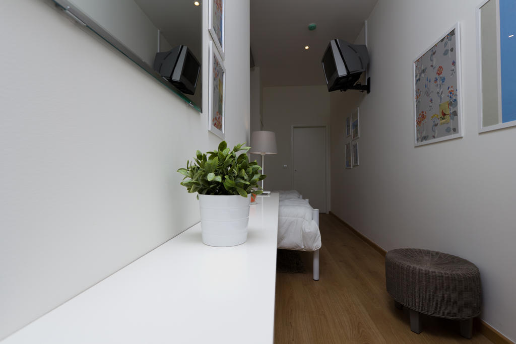 Hotel Turismo Do Seculo Estoril Zimmer foto A typical bedroom at the University of Nottingham's halls of residence